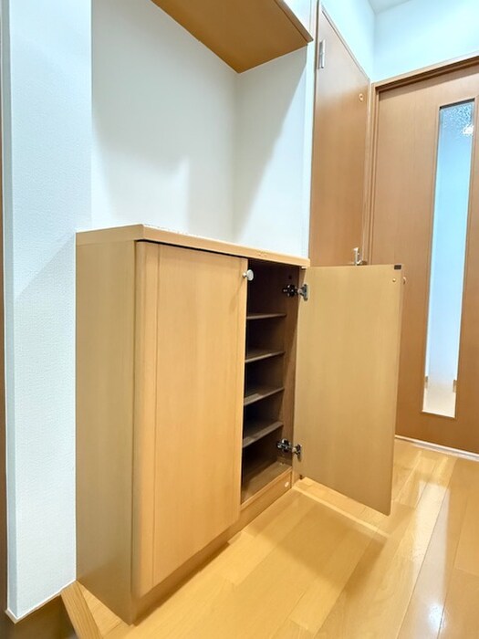 物件内観写真12　(靴箱)
