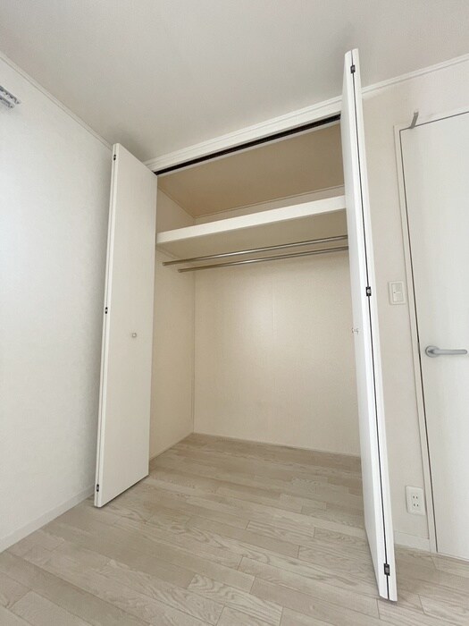 物件内観写真12　(収納)