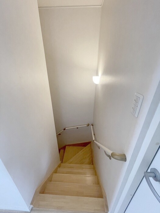 物件内観写真14　(廊下)