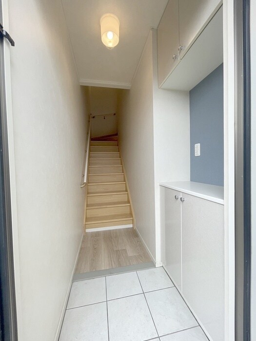 物件内観写真18　(玄関)