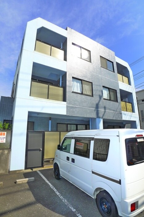 物件外観写真5　(駐車場)