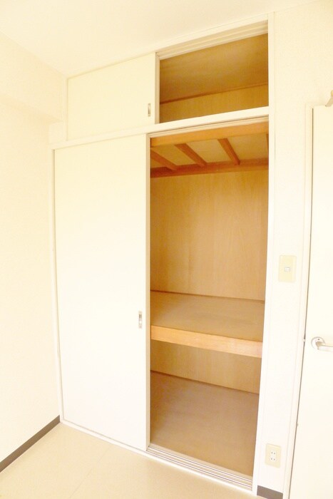 物件内観写真11　(収納)