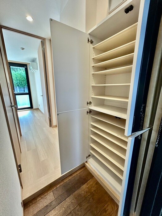 物件内観写真17　(靴箱)