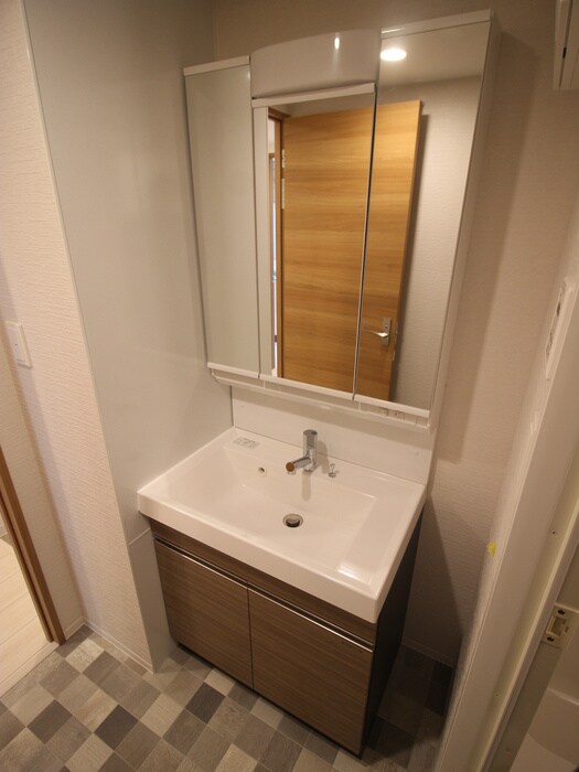 物件内観写真8　(洗面)