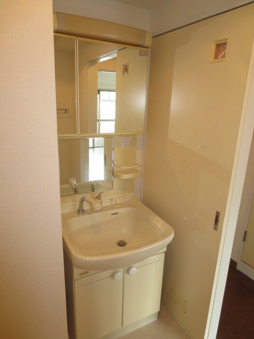 物件内観写真13　(洗面)