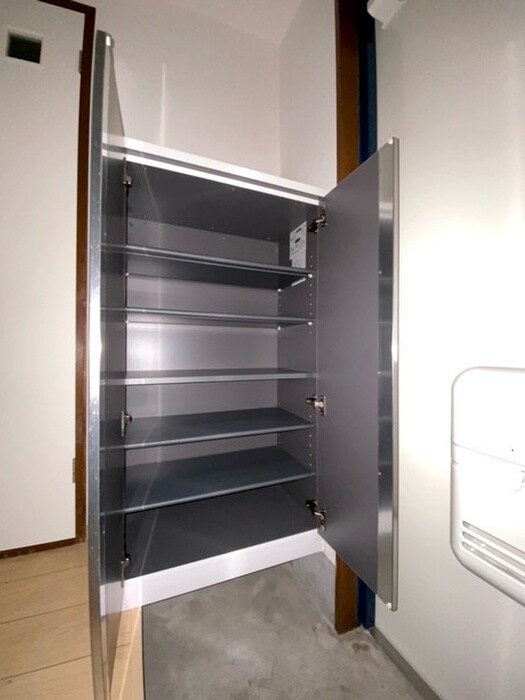 物件内観写真16　(靴箱)