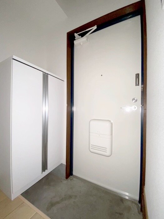 物件内観写真17　(玄関)