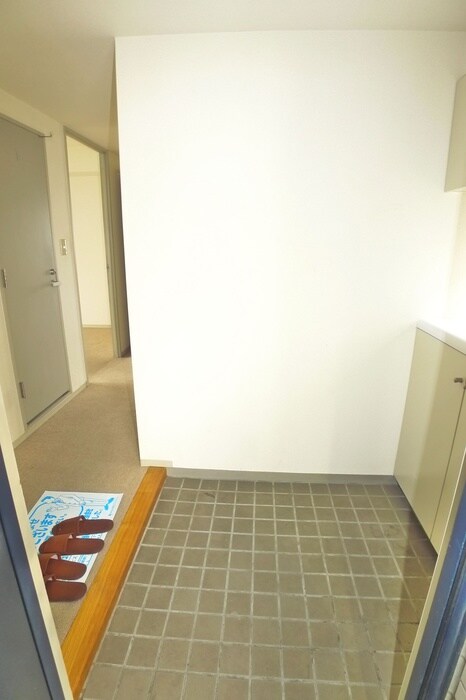 物件内観写真7　(玄関)