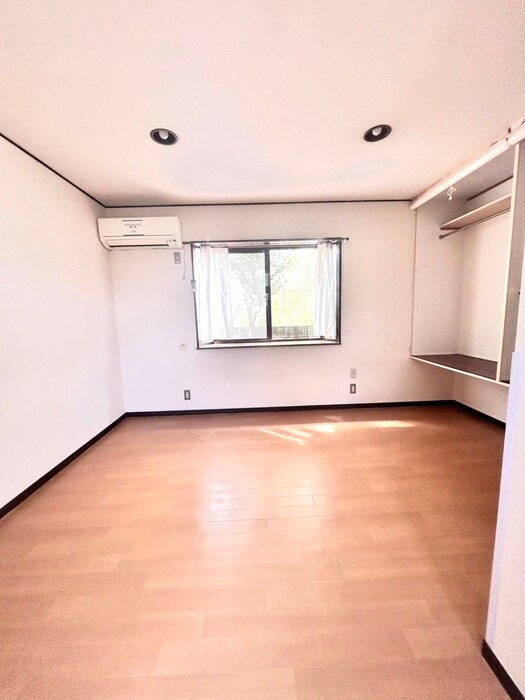 物件内観写真11　(居室)