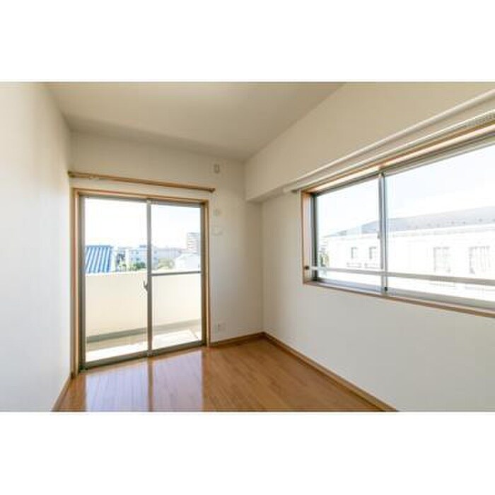 物件内観写真8　(居室)