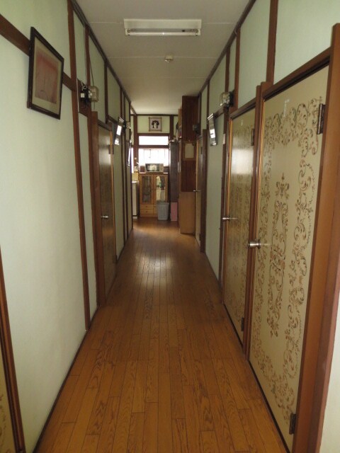 物件内観写真14　(廊下)