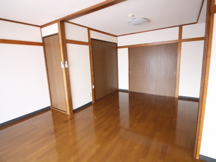 物件内観写真8　(居室)