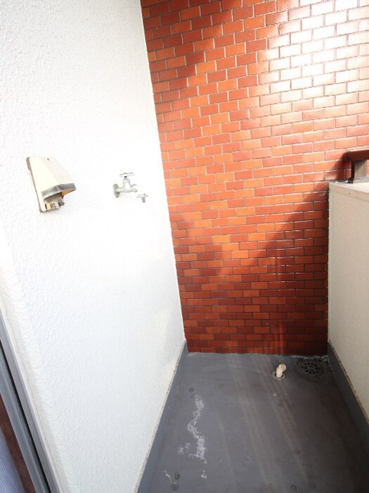 物件内観写真13　(洗濯機置場)