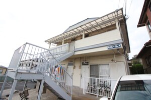 石井ハイムA棟外観写真