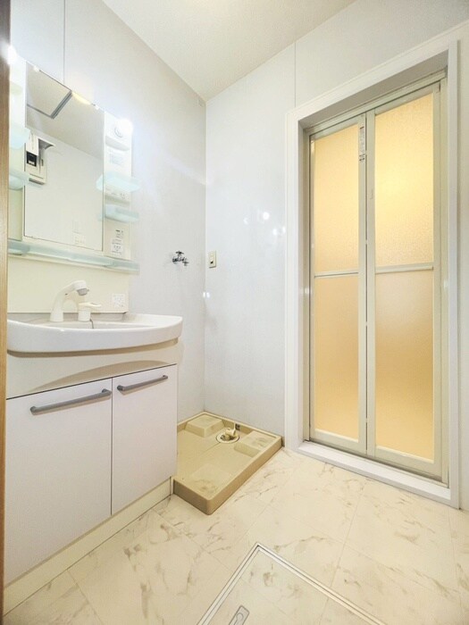 物件内観写真17　(洗濯機置場)