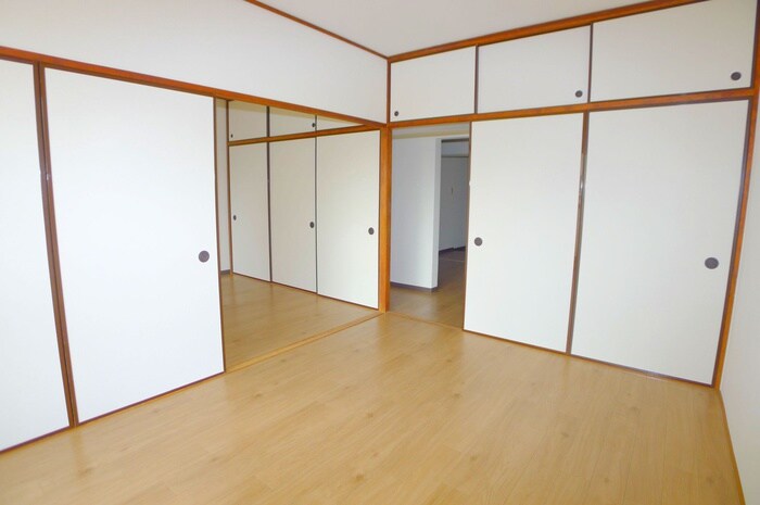 物件内観写真8　(居室)