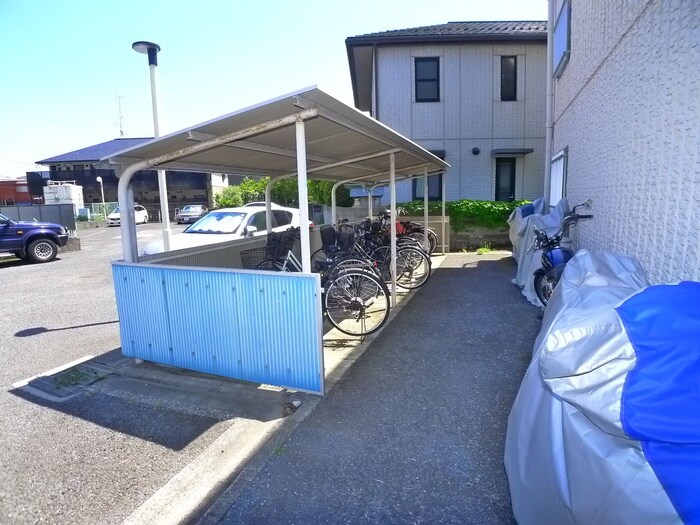 物件外観写真5　(駐輪場)