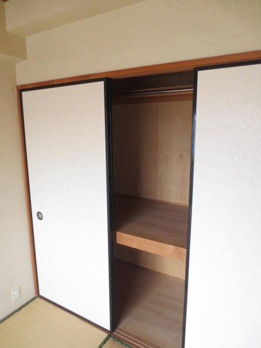 物件内観写真10　(収納)