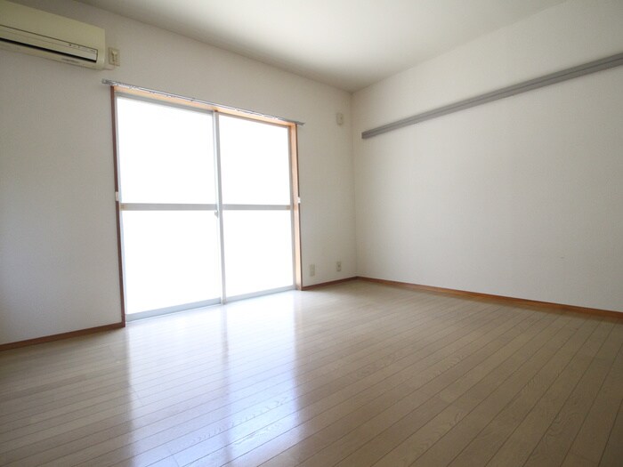 物件内観写真6　(居室)