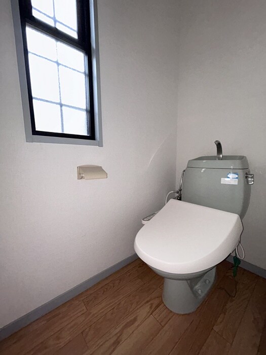 物件内観写真15　(トイレ)