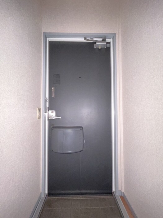 物件内観写真17　(玄関)