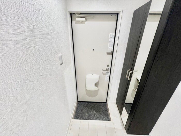 物件内観写真15　(玄関)