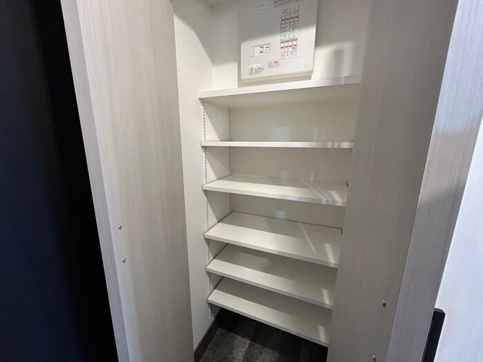 物件内観写真16　(収納)