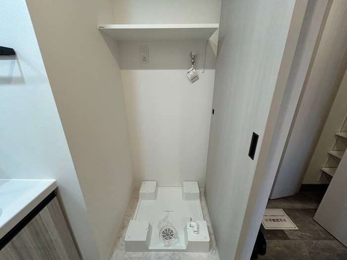 物件内観写真17　(洗濯機置場)