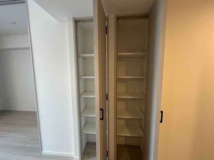 物件内観写真18　(収納)