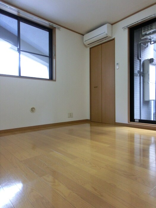 物件内観写真9　(居室)