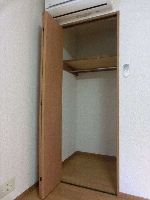 物件内観写真10　(収納)