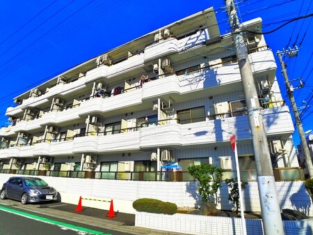 ｴﾚｶﾞﾝｽ 綾瀬3外観写真