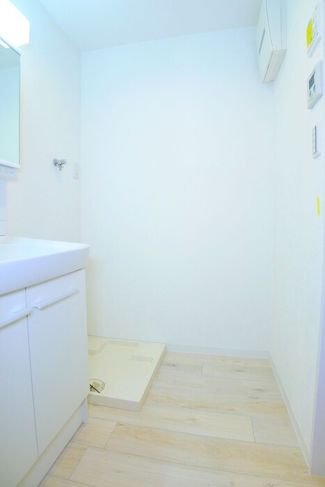 物件内観写真15　(洗濯機置場)