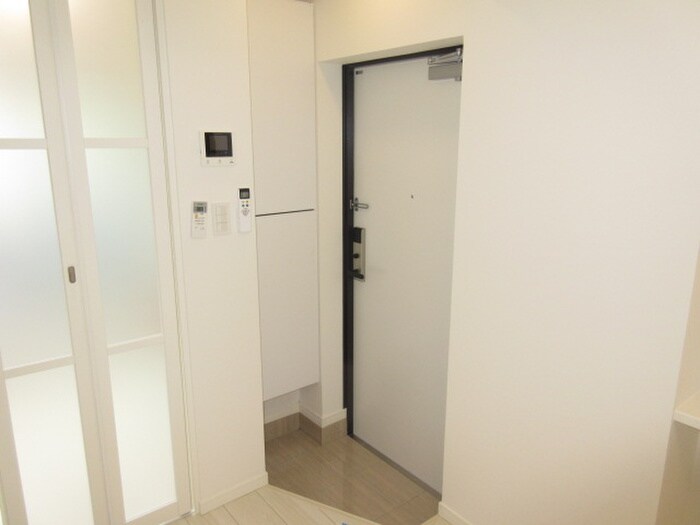 物件内観写真14　(玄関)