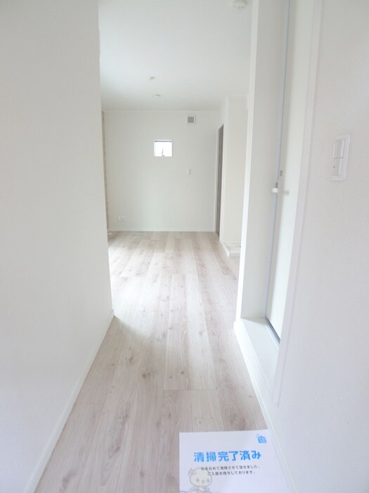 物件内観写真15　(廊下)