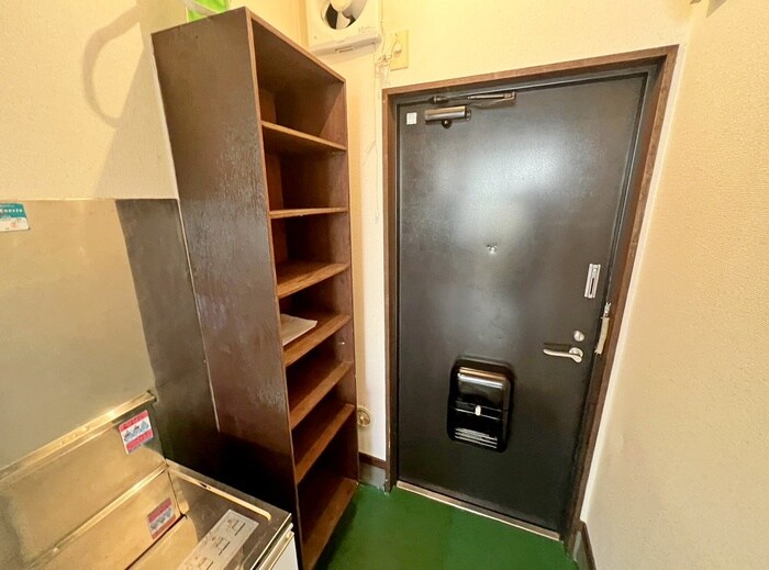 物件内観写真14　(玄関)