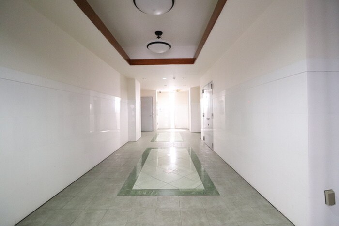 物件外観写真5　(エントランス部分)