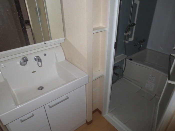 物件内観写真11　(洗面)