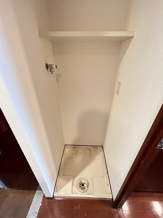 物件内観写真19　(洗濯機置場)