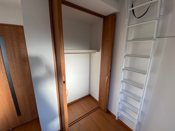 物件内観写真10　(収納)