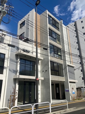 キンブリッジ三鷹外観写真