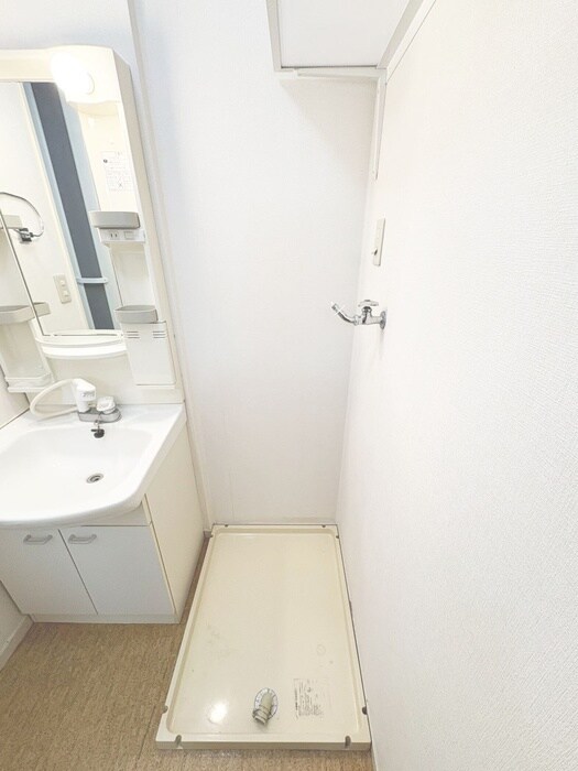 物件内観写真14　(洗濯機置場)