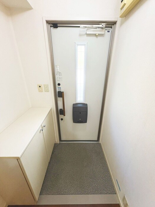物件内観写真15　(玄関)