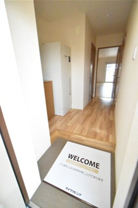 物件内観写真9　(玄関)