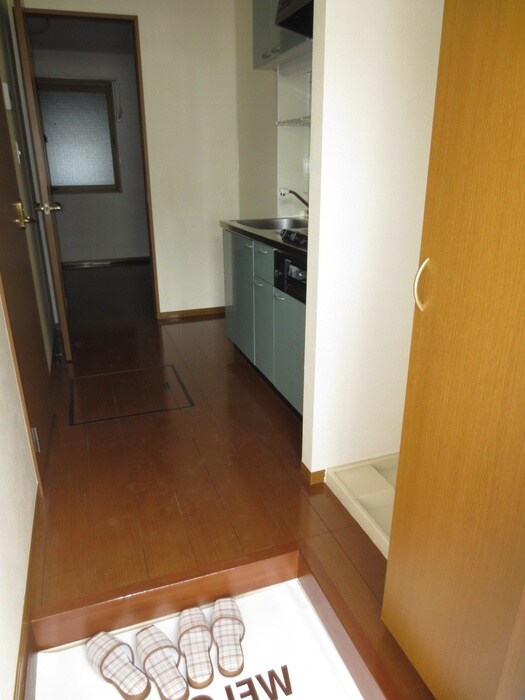 物件内観写真7　(玄関)