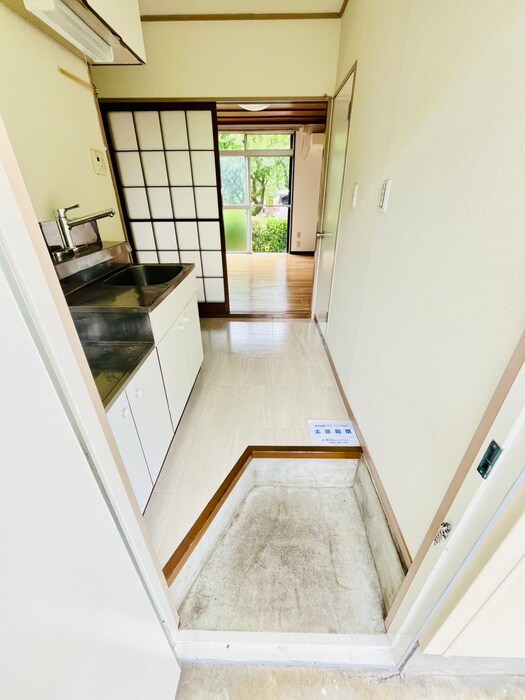 物件内観写真18　(廊下)