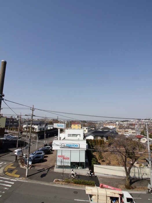 物件内観写真15　(室内からの展望)