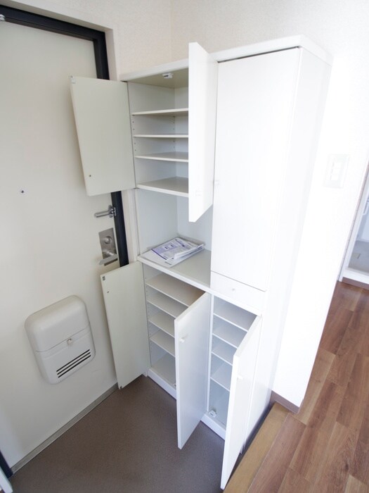 物件内観写真16　(廊下)