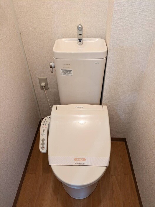 物件内観写真11　(トイレ)