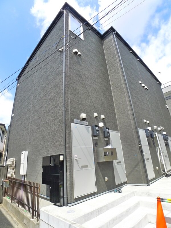 建築中